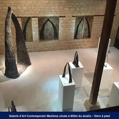 Amman Avec Terrasse Au Coeur Du Village Impressionniste オーヴェル・シュル・オワーズ