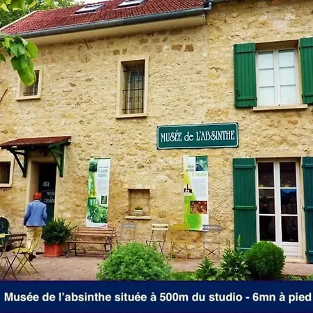 Amman Avec Terrasse Au Coeur Du Village Impressionniste アパート オーヴェル・シュル・オワーズ